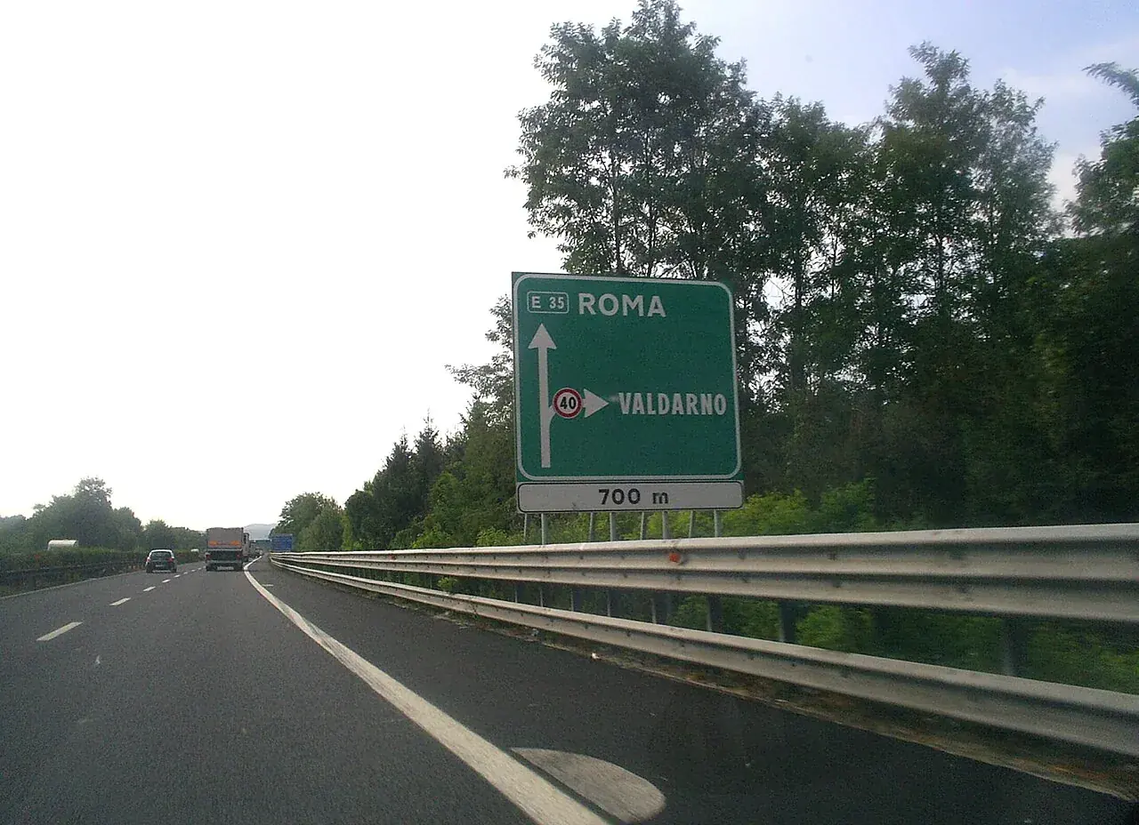 Autostrada A1 nel tratto Firenze–Roma presso l’uscita Valdarno